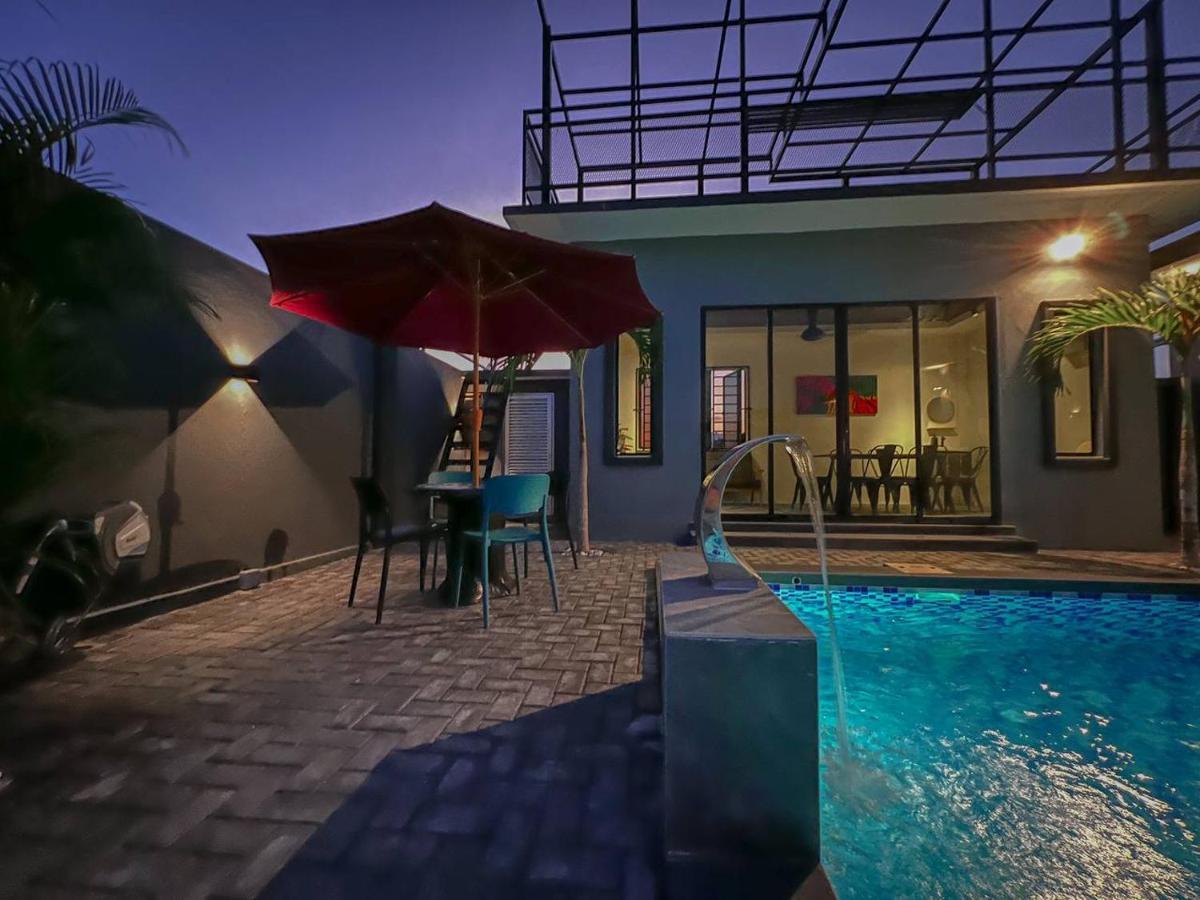 The Luxury Villa -Private Pool- Pantai Cenang  Exterior foto